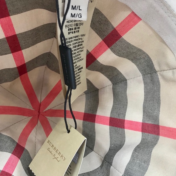 NEW with Tags Burberry Brit Woman’s Hat Size: M/L - Picture 6 of 6